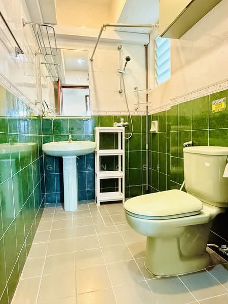 Melville Park, 12 Simei Street 1, Room Rental, 100 sqft, Apartment For Rent, by Ng Kang Seng, 500088236 - Bathroom - PropertyGuru.com.sg