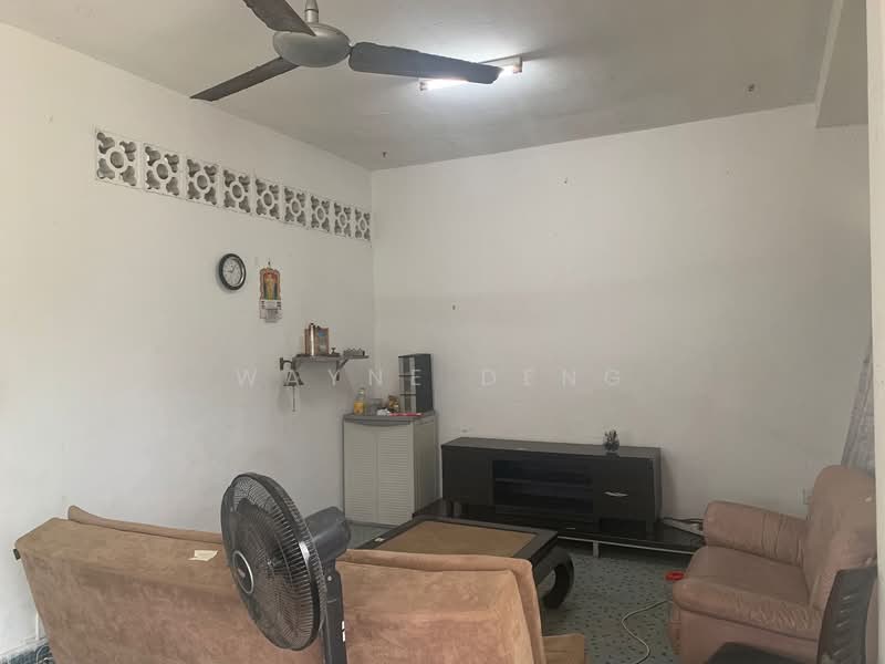 Jalan Pernama, Jalan Pernama, 4 Bedrooms, 1,800 sqft, Detached House For Rent, by Wayne Deng, 500088237 - Living Room - PropertyGuru.com.sg