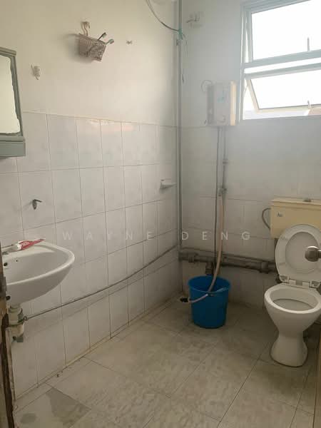 Jalan Pernama, Jalan Pernama, 4 Bedrooms, 1,800 sqft, Detached House For Rent, by Wayne Deng, 500088237 - Bathroom - PropertyGuru.com.sg