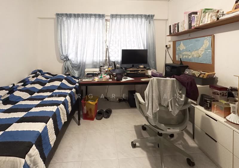 427 Hougang Avenue 6 HDB Flat For Sale at S$ 1,000,000 | PropertyGuru Singapore - Bedroom