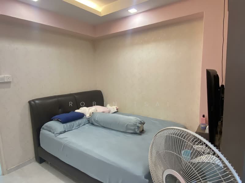 729 Woodlands Circle HDB Flat For Sale at S$ 540,888 | PropertyGuru Singapore - Bedroom