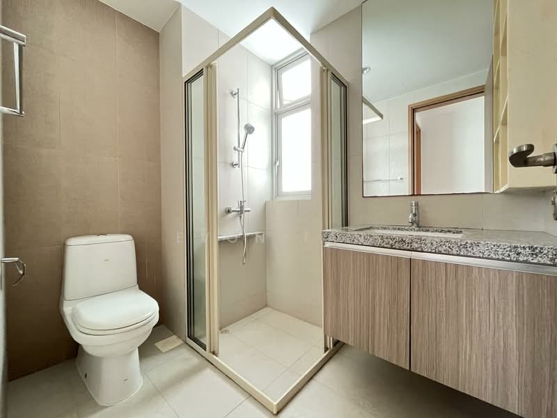 The Metropolitan Condominium Condominium For Sale at S$ 2,400,000 | PropertyGuru Singapore - Bathroom