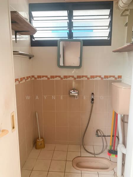 44 Chai Chee Street HDB Flat For Sale at S$ 400,000 | PropertyGuru Singapore - Bathroom