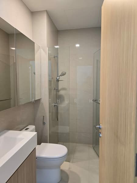 Hillion Residences Apartment For Sale at S$ 1,400,000 | PropertyGuru Singapore - Bathroom