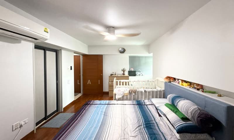 649 Punggol Central HDB Flat For Sale at S$ 658,000 | PropertyGuru Singapore - Bedroom