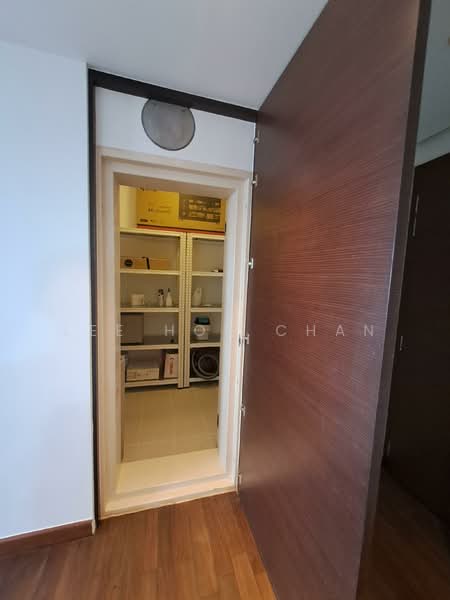 The Sail @ Marina Bay, 6 Marina Boulevard, 2 Bedrooms, 1,033 sqft, Condominium For Rent, by Lee Hon Chan, 500088252 - Storeroom - PropertyGuru.com.sg