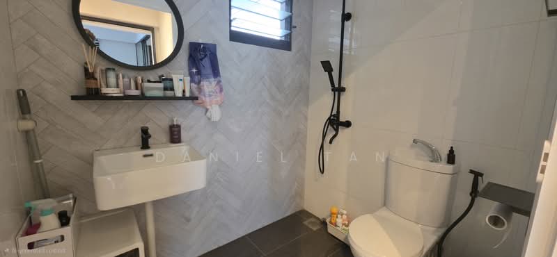 118A Alkaff Crescent HDB Flat For Sale at S$ 868,000 | PropertyGuru Singapore - Bathroom