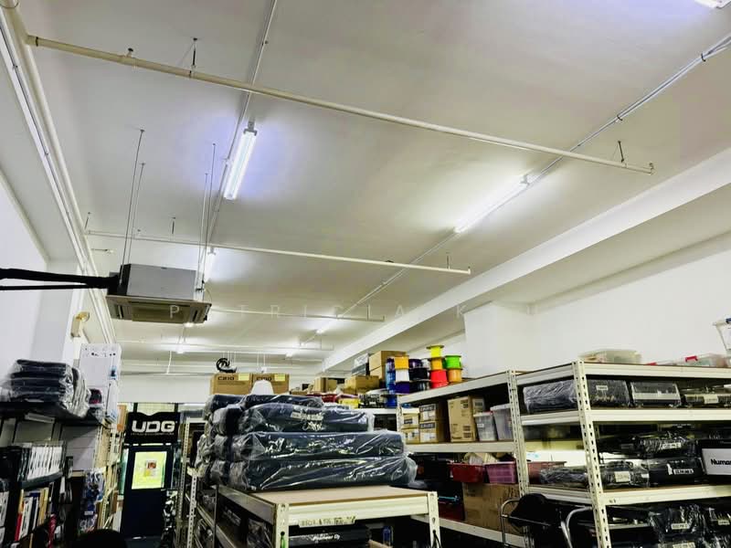 Midview Building, 50 Bukit Batok Street 23, 1,711 sqft, Light Industrial (B1) For Rent, by Patricia Koh, 500088258 - Interior - CommercialGuru.com.sg