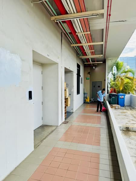 Midview Building, 50 Bukit Batok Street 23, 1,711 sqft, Light Industrial (B1) For Rent, by Patricia Koh, 500088258 - Corridor - CommercialGuru.com.sg