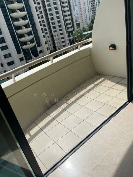 Valley Park, 473 River Valley Road, 2 Bedrooms, 1,216 sqft, Condominium For Rent, by Koh Hwee Cheng, 500088265 - Balcony - PropertyGuru.com.sg