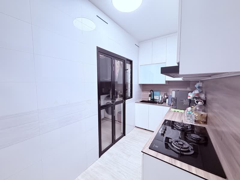 467C Bukit Batok West Avenue 9 HDB Flat For Sale at S$ 540,000 | PropertyGuru Singapore - Kitchen