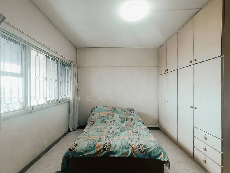 145 Lorong Ah Soo HDB Flat For Sale at S$ 1,050,000 | PropertyGuru Singapore - Bedroom