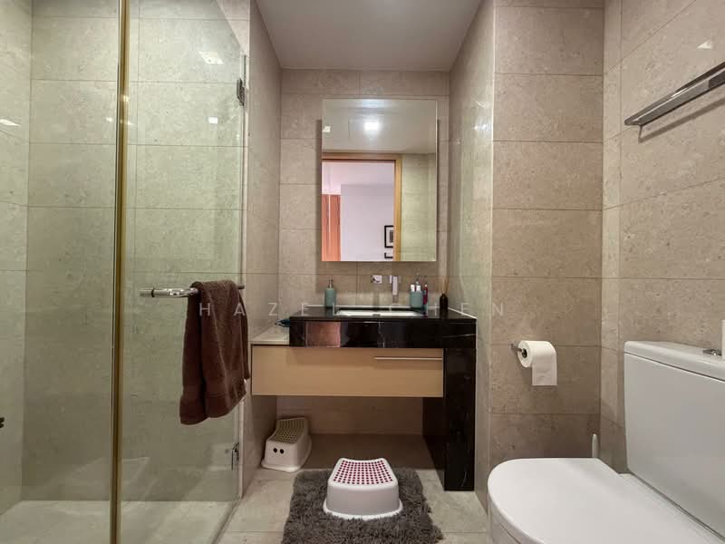 Marina Bay Suites Apartment For Sale at S$ 3,550,000 | PropertyGuru Singapore - Bathroom