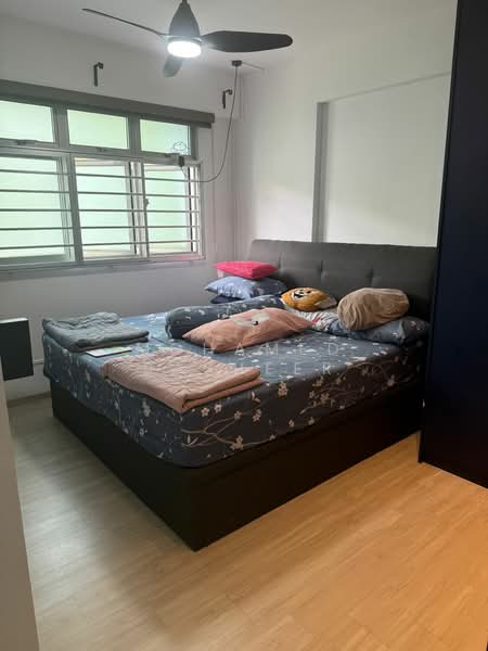 673C Edgefield Plains HDB Flat For Sale at S$ 620,000 | PropertyGuru Singapore - Bedroom