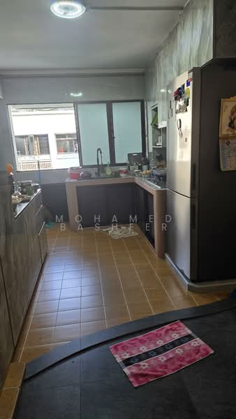 673C Edgefield Plains HDB Flat For Sale at S$ 620,000 | PropertyGuru Singapore - Kitchen