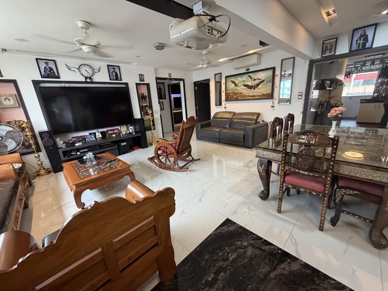 532 Hougang Avenue 6, 532 Hougang Avenue 6, 3 Bedrooms, 1,302 sqft, HDB Flat For Sale, by Vanny Lim, 500088315 - Living Room - PropertyGuru.com.sg