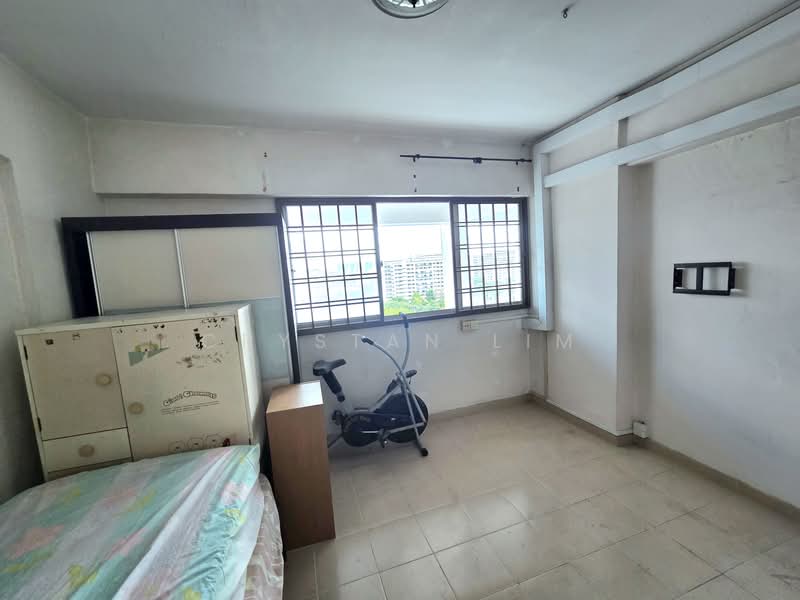 238 Hougang Avenue 1 HDB Flat For Sale at S$ 999,999 | PropertyGuru Singapore - Bedroom 3