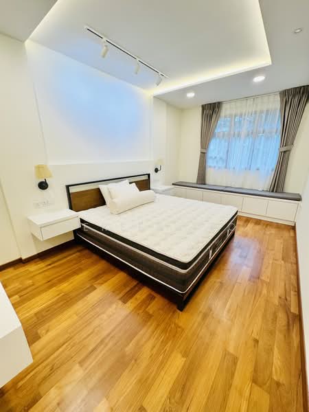 95C Henderson Road HDB Flat For Sale at S$ 1,468,000 | PropertyGuru Singapore - Bedroom