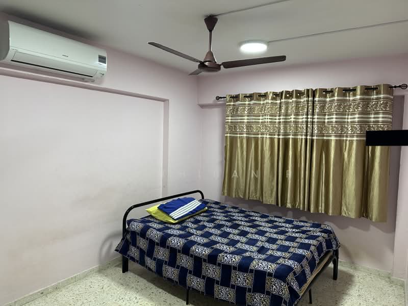814 Tampines Street 81, 814 Tampines Street 81, 2 Bedrooms, 786 sqft, HDB Flat For Sale, by Parthiban R, 500088371 - Bedroom - PropertyGuru.com.sg