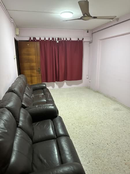 814 Tampines Street 81, 814 Tampines Street 81, 2 Bedrooms, 786 sqft, HDB Flat For Sale, by Parthiban R, 500088371 - Living Room - PropertyGuru.com.sg