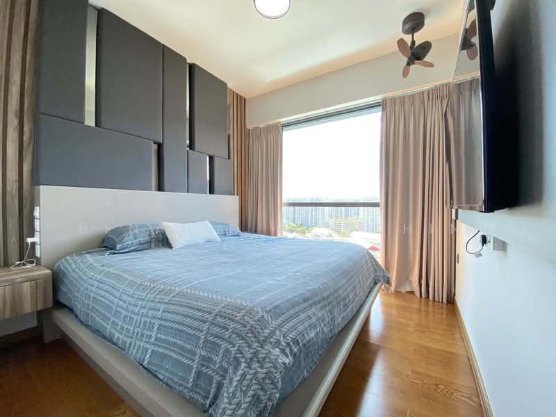 Kingsford Waterbay Condominium For Sale at S$ 1,500,000 | PropertyGuru Singapore - Bedroom