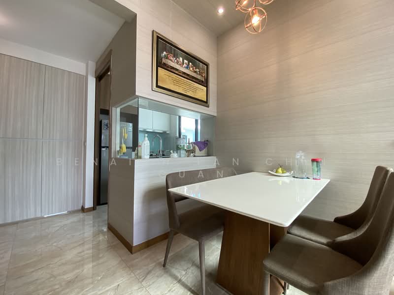 Kingsford Waterbay Condominium For Sale at S$ 1,500,000 | PropertyGuru Singapore - Kitchen