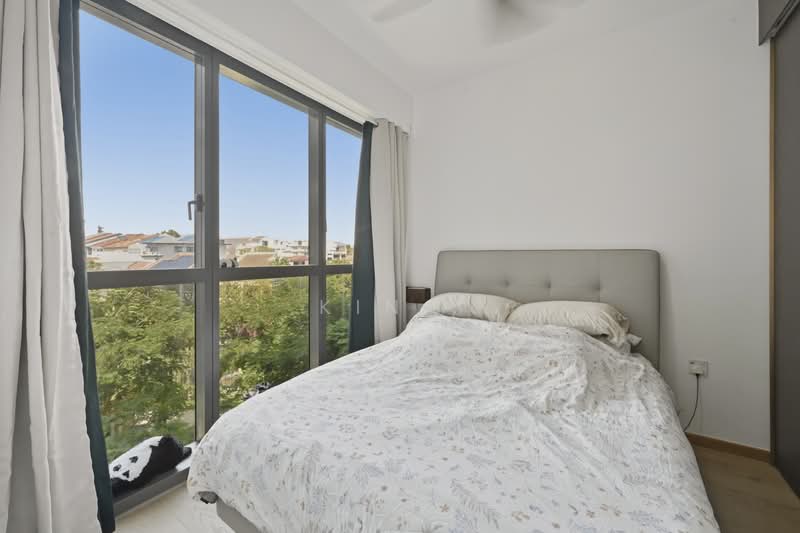 The Florence Residences Condominium For Sale at S$ 1,208,000 | PropertyGuru Singapore - Masterbed Room