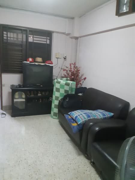 140 Tampines Street 12, 140 Tampines Street 12, 2 Bedrooms, 735 sqft, HDB Flat For Rent, by Raj ., 500088392 - Living Room - PropertyGuru.com.sg