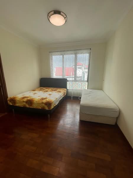 Hillbrooks Condominium For Sale at S$ 2,000,000 | PropertyGuru Singapore - Bedroom