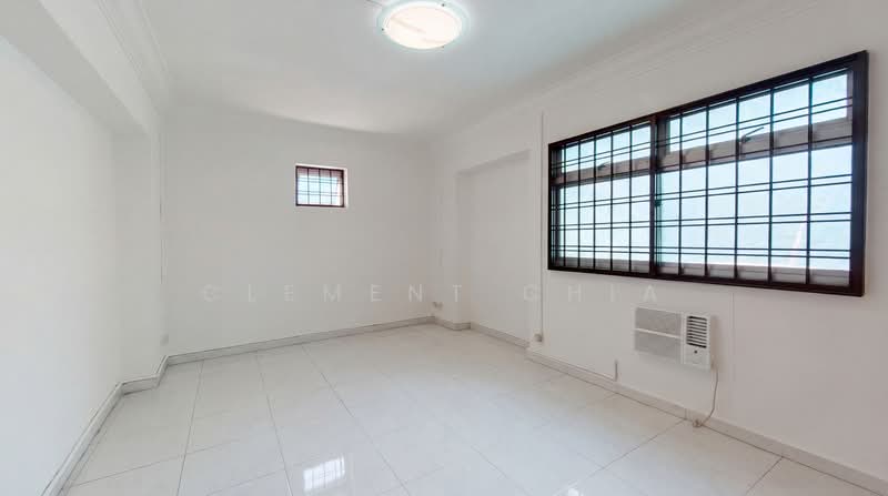 172 Lorong 1 Toa Payoh HDB Flat For Sale at S$ 1,090,000 | PropertyGuru Singapore - Interior