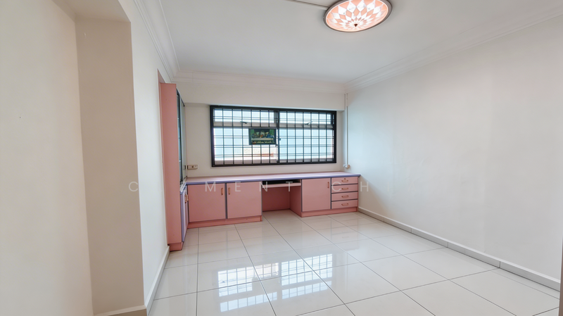 172 Lorong 1 Toa Payoh HDB Flat For Sale at S$ 1,090,000 | PropertyGuru Singapore - Study