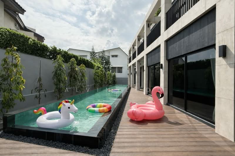 21 Mount Rosie Detached House For Sale at S$ 24,000,000 | PropertyGuru Singapore - Pool