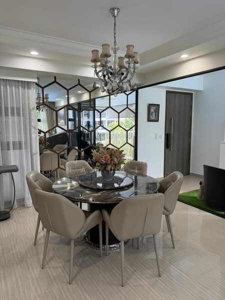 Lush Acres Condominium For Sale at S$ 2,400,000 | PropertyGuru Singapore - Dining Room