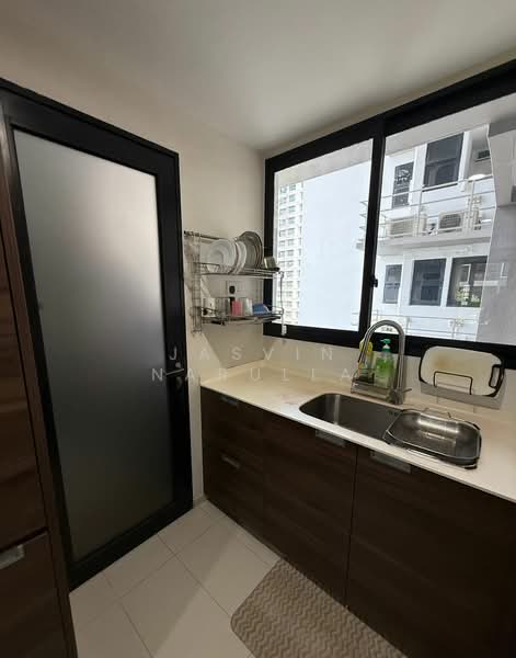 Lush Acres Condominium For Sale at S$ 2,400,000 | PropertyGuru Singapore - Kitchen