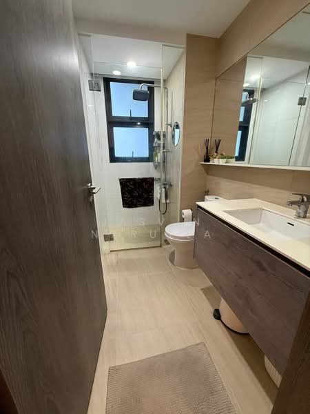 Lush Acres Condominium For Sale at S$ 2,400,000 | PropertyGuru Singapore - Bathroom