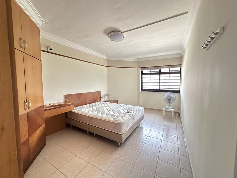 For Rent - 224C Compassvale Walk