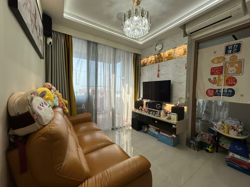 Whistler Grand Condominium For Sale at S$ 1,250,888 | PropertyGuru Singapore - Living Room