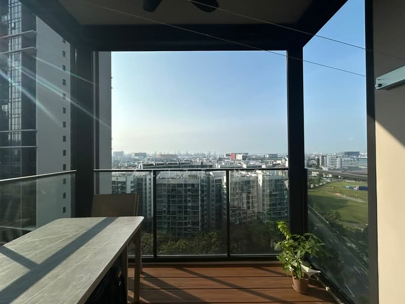 Whistler Grand Condominium For Sale at S$ 1,250,888 | PropertyGuru Singapore - Balcony