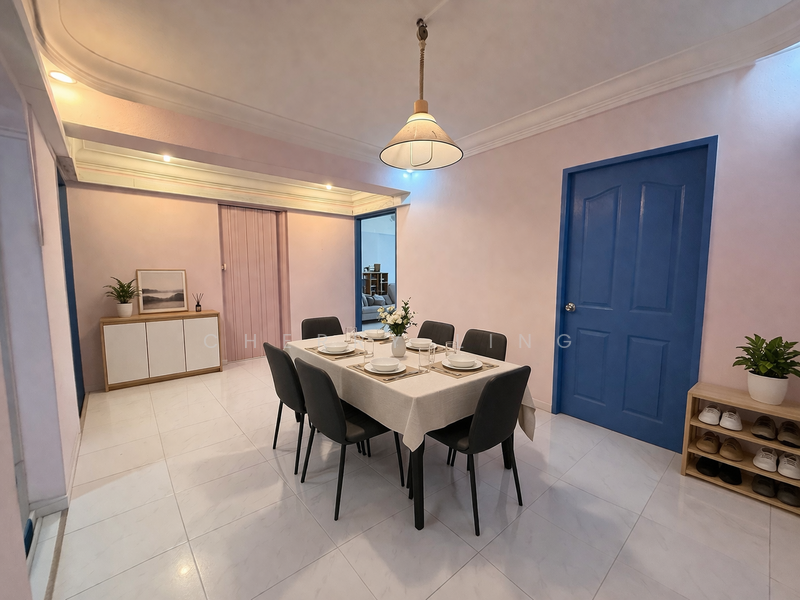 321 Tampines Street 33 HDB Flat For Sale at S$ 699,999 | PropertyGuru Singapore - Dining Room