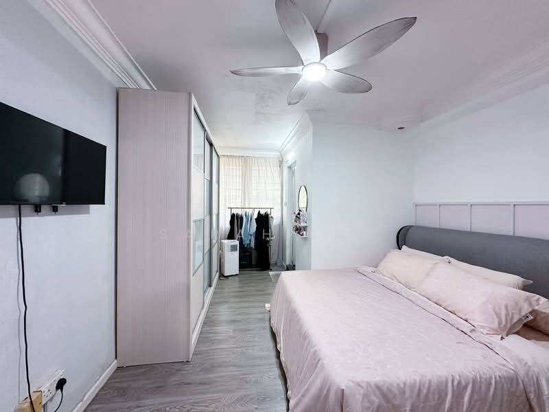 472 Pasir Ris Drive 6 HDB Flat For Sale at S$ 618,000 | PropertyGuru Singapore - Bedroom