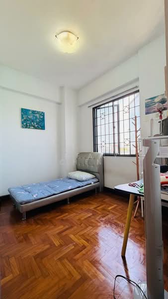 Regent Heights Condominium For Sale at S$ 1,360,000 | PropertyGuru Singapore - Bedroom