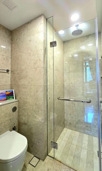 Pullman Residences, 18 Dunearn Road, 2 Bedrooms, 667 sqft, Condominium For Rent, by Kevin Albert Moey, 500088475 - Bathroom - PropertyGuru.com.sg