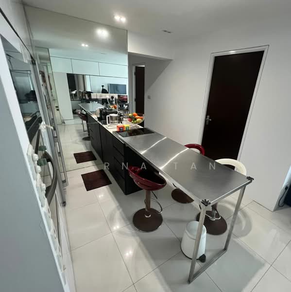 1A Cantonment Road HDB Flat For Sale at S$ 1,450,000 | PropertyGuru Singapore - Kitchen