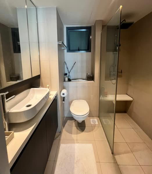 1A Cantonment Road HDB Flat For Sale at S$ 1,450,000 | PropertyGuru Singapore - Bathroom