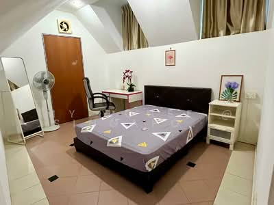 For Rent - 54 lor 7 realty park