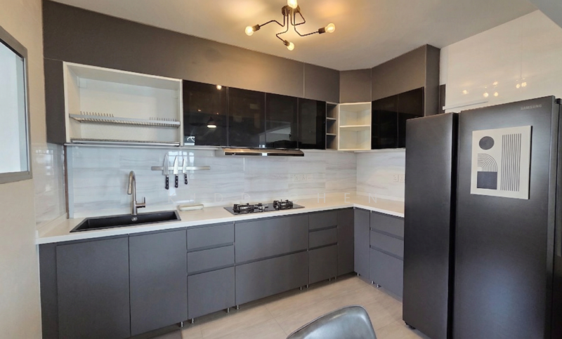 874D Tampines Street 85 HDB Flat For Sale at S$ 810,000 | PropertyGuru Singapore - Kitchen