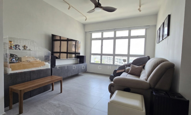 874D Tampines Street 85 HDB Flat For Sale at S$ 810,000 | PropertyGuru Singapore - Living Room