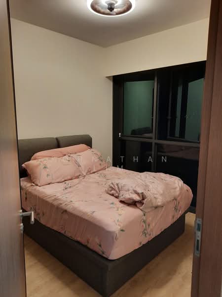 Whistler Grand Condominium For Sale at S$ 1,250,888 | PropertyGuru Singapore - Bedroom