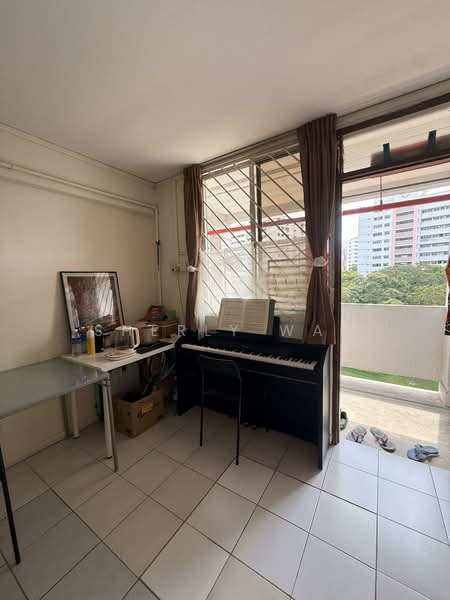 19 Jurong West Ave 5, , Room Rental, 100 sqft, Apartment For Rent, by Sherly Wai, 500088519 - Balcony - PropertyGuru.com.sg