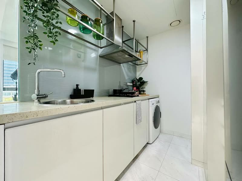 Icon Condominium For Sale at S$ 1,388,000 | PropertyGuru Singapore - Kitchen